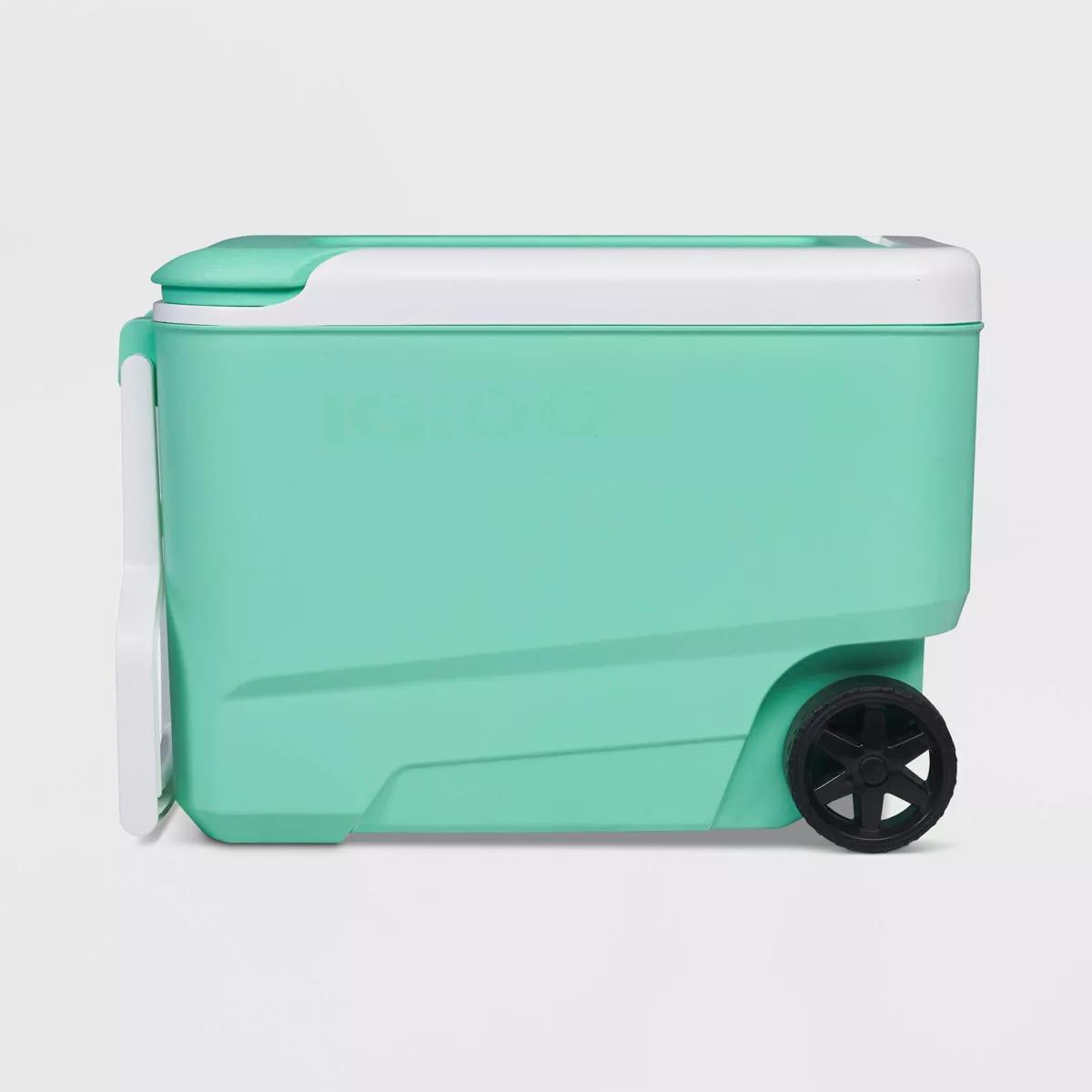 Igloo Wheelie Cool 38qt Rolling Cooler